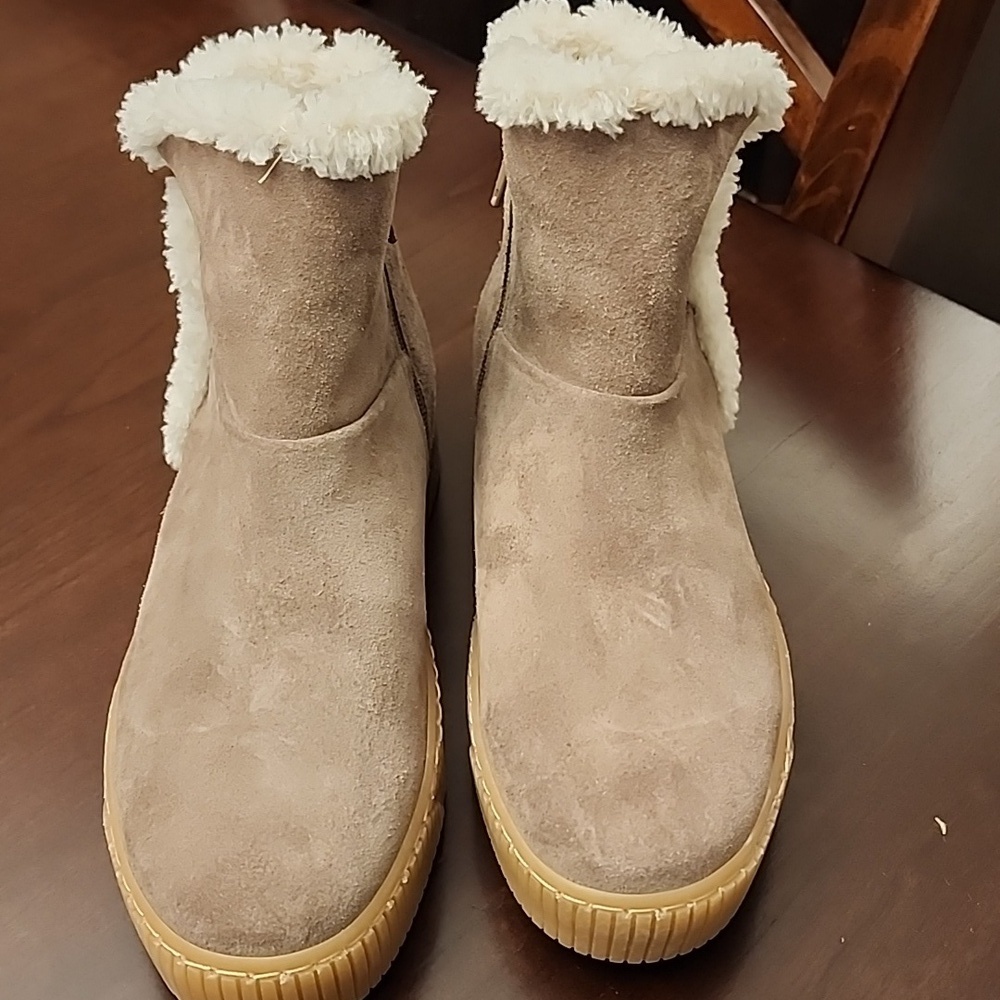 Eric Michael Women's Oregon Lace-Up Suede Ankle Boots Sz 37 (6.5-7)